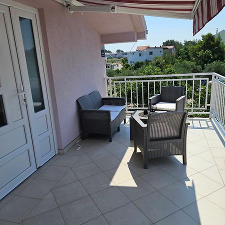 Apartment Vip Pirovac Exterior photo
